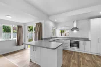 88 Queenwood Road, Levin