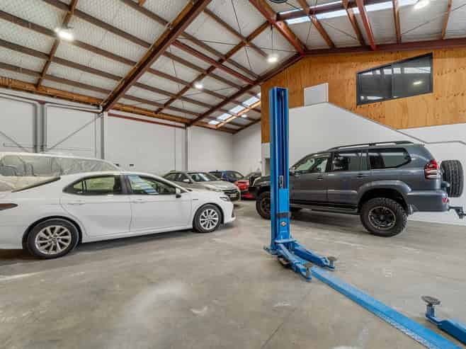 Warehouse, office & parking area