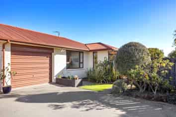 2/57 Reynolds Avenue, Bishopdale