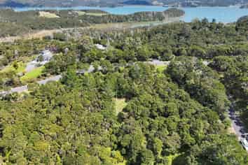  Te Wahapu Road, Russell