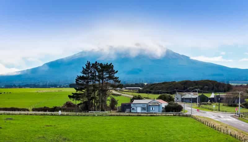 2124 Eltham Road, Manaia