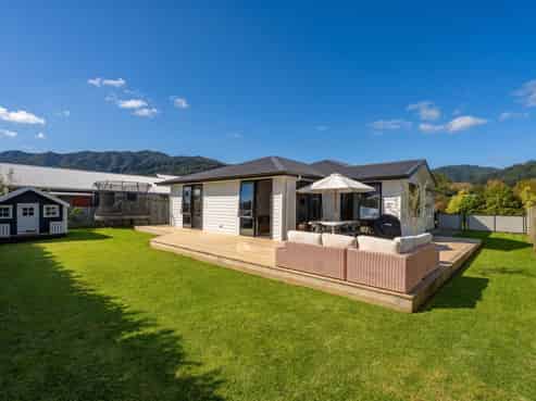 5 Victoria Street, Coromandel