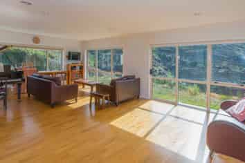 173 Parkvale Road, Karori