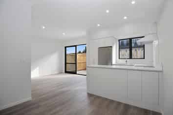4/1152 Victoria Street, Whitiora