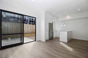 4/1152 Victoria Street, Whitiora