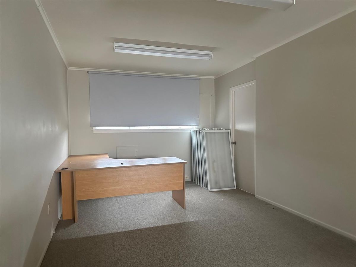 Prime Corner Position in Royal Oak - Widok 6