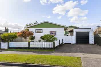 42 Konini Crescent, Pirimai