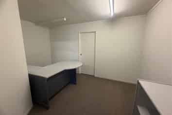 Rear Unit to a Prime Royal Oak Premise