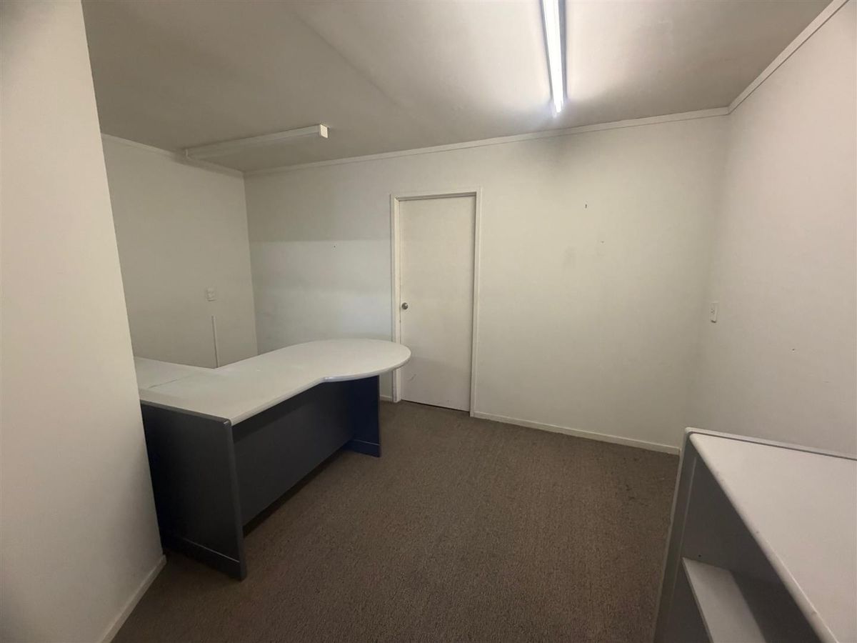 Rear Unit to a Prime Royal Oak Premise - Widok 4