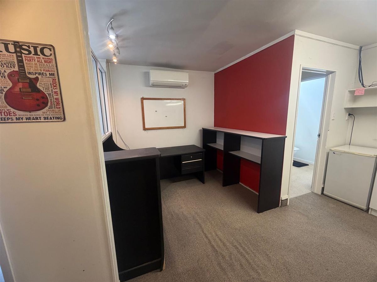 Rear Unit to a Prime Royal Oak Premise - Widok 5