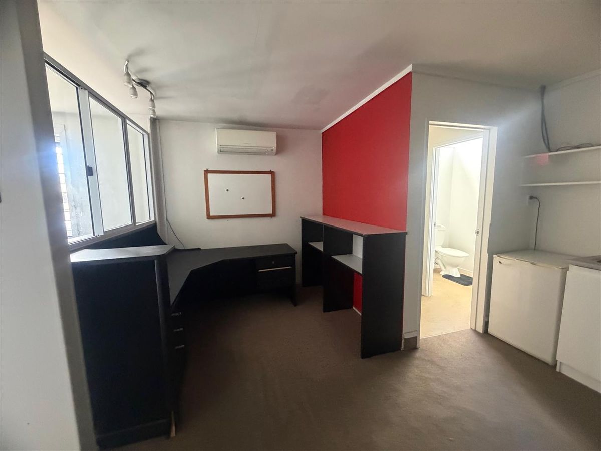 Rear Unit to a Prime Royal Oak Premise - Widok 3