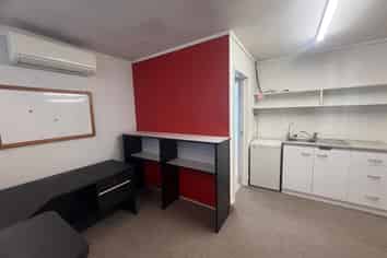 Rear Unit to a Prime Royal Oak Premise