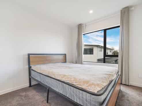 D/12 Shamrock Lane, Te Atatu Peninsula