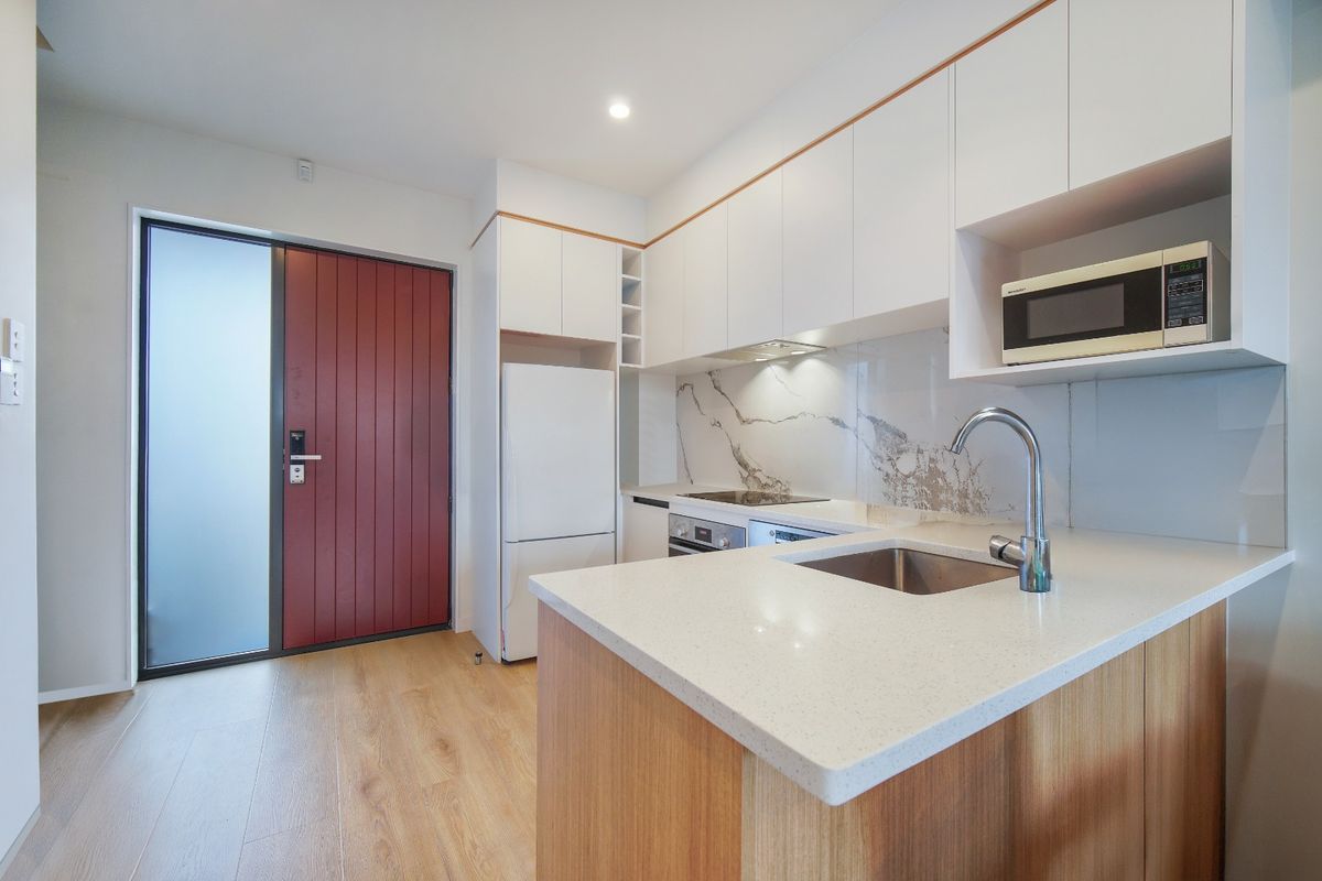 Modern, Low-Maintenance Living in Sought-After Te Atatū Peninsula - Ansicht 5