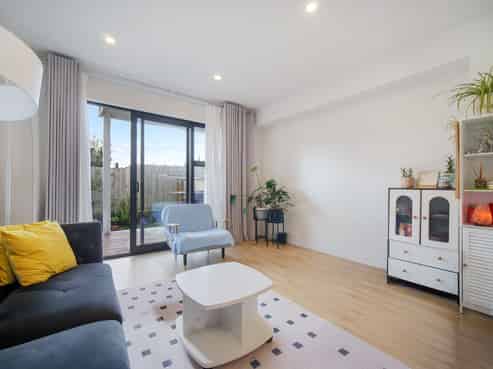D/12 Shamrock Lane, Te Atatu Peninsula