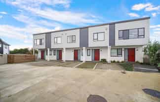D/12 Shamrock Lane, Te Atatu Peninsula