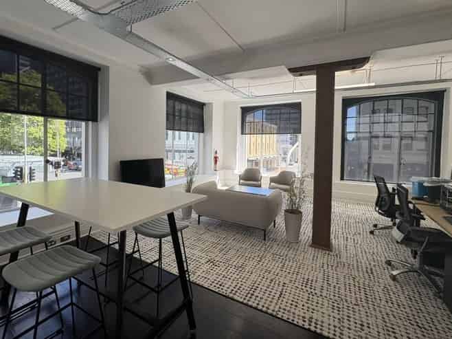 CBRE - BOUTIQUE CBD OFFICE SPACE