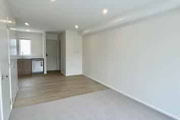 4/160  Hills Road, Edgeware