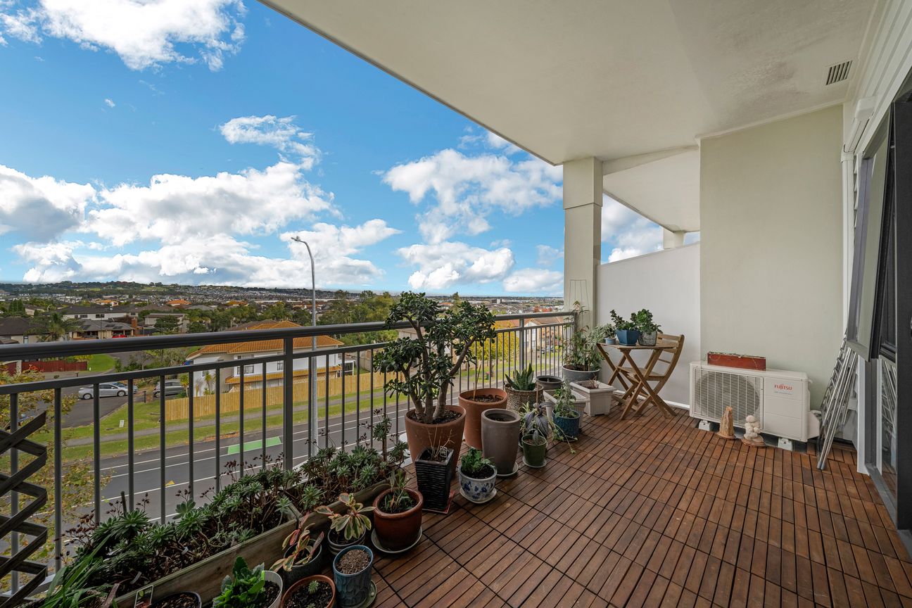Affordable Apartment in Flat Bush $479,000 - Vista 5