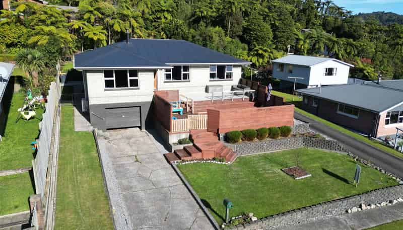  19 Coates Street, Greymouth