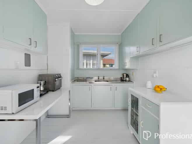 67 Tasman Road, Otaki Beach