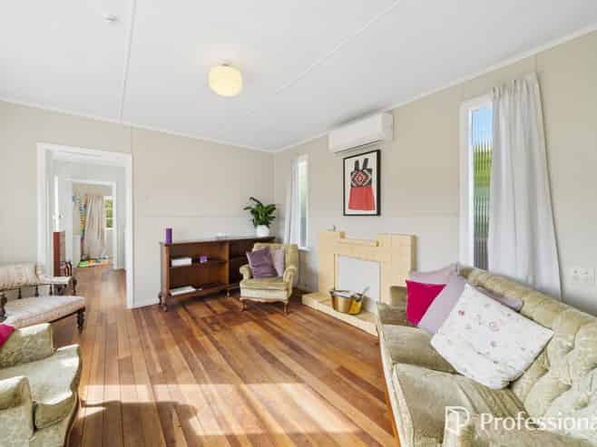 67 Tasman Road, Otaki Beach