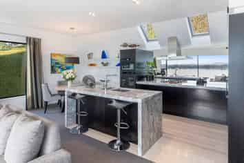 11a Te Awakura Terrace, Mount Pleasant
