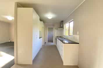 2/17 Glass Rd, Mount Roskill