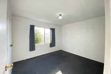 2/17 Glass Rd, Mount Roskill