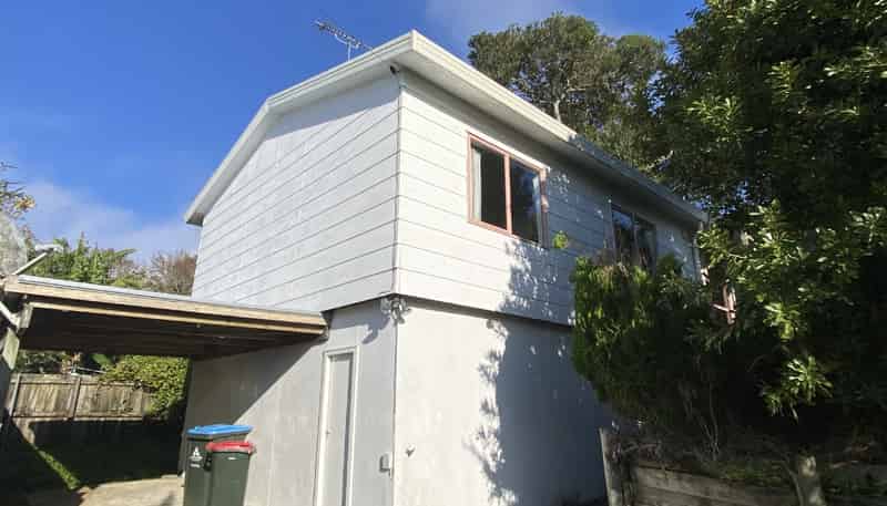 2/17 Glass Rd, Mount Roskill