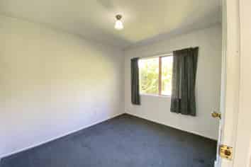 2/17 Glass Rd, Mount Roskill