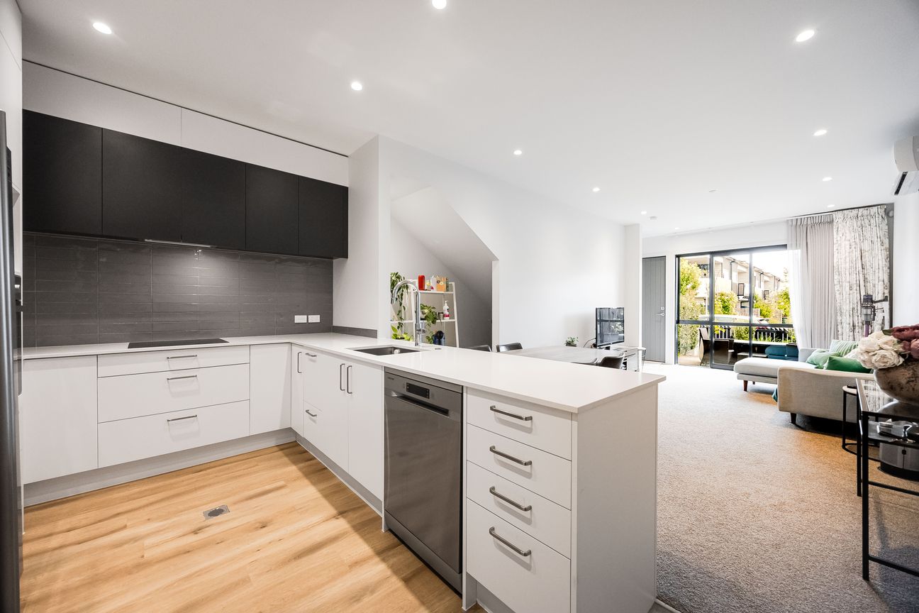 Priced to sell - Don't Miss Out! - Vista 3
