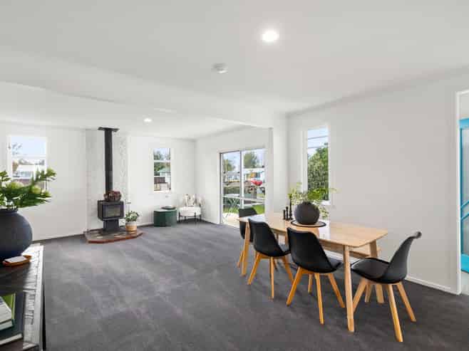 100 Brandon Street, Featherston