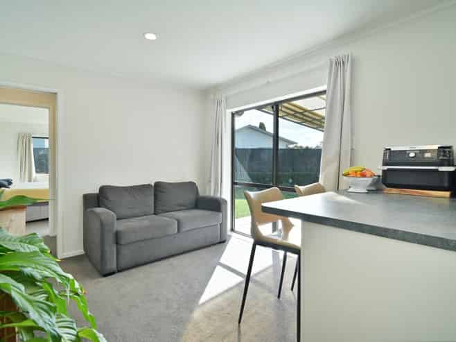 917 Collinge Road, Mayfair