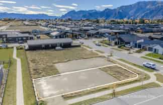 10 Pinn Street, Lake Hawea