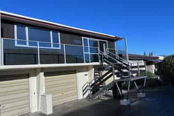 4/345 Dee Street, Avenal