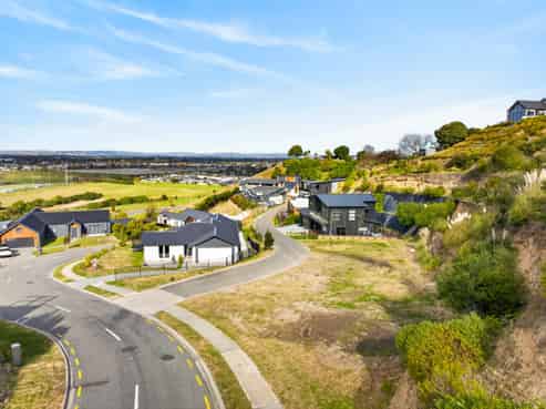 95 Oak Road, Poraiti