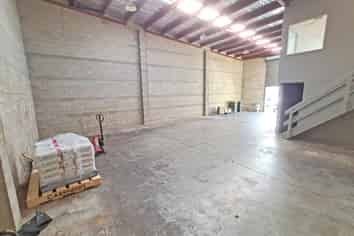 URGENT SALE - 360M² ON SALEYARDS ROAD
