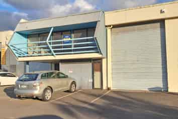 URGENT SALE - 360M² ON SALEYARDS ROAD
