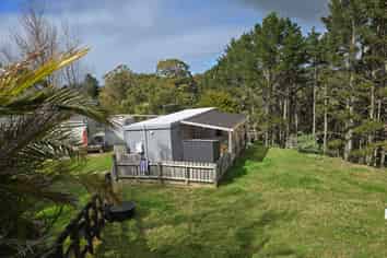 317 West Road, Brookby