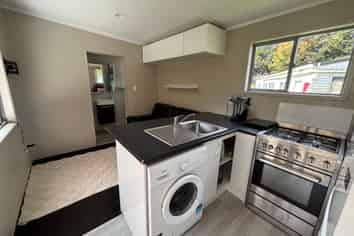 317 West Road, Brookby