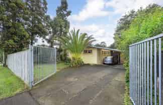 31 Taipari Road, Te Atatu Peninsula