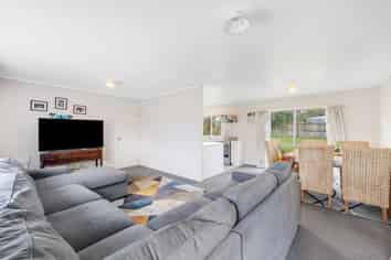 16 Bernina Place, Weymouth