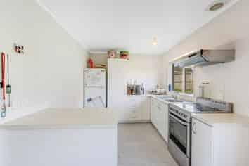 16 Bernina Place, Weymouth
