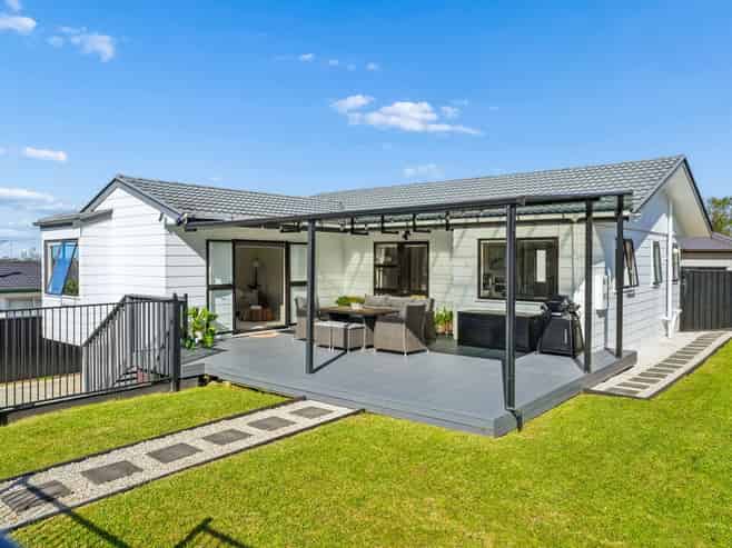 43 Athena Drive, Totara Vale