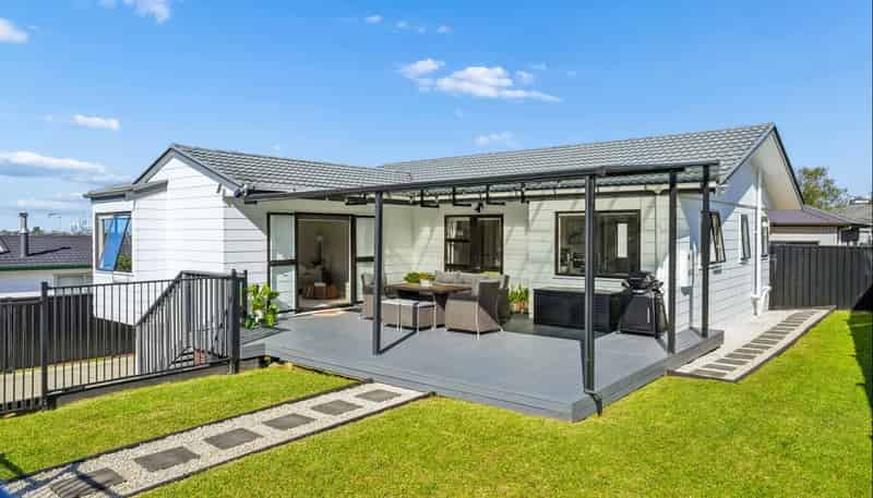 43 Athena Drive, Totara Vale
