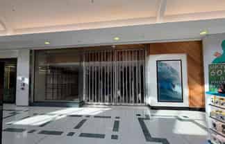 High Visibility Retail Opportunity - The Palms