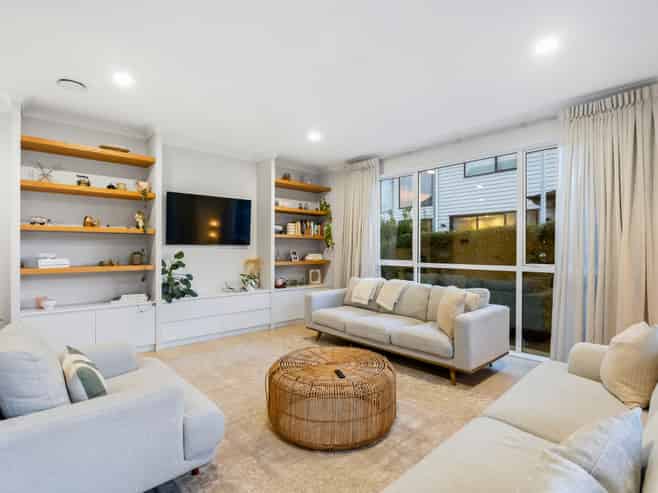 11 Tawatawa Street, Long Bay