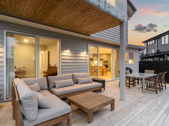 11 Tawatawa Street, Long Bay