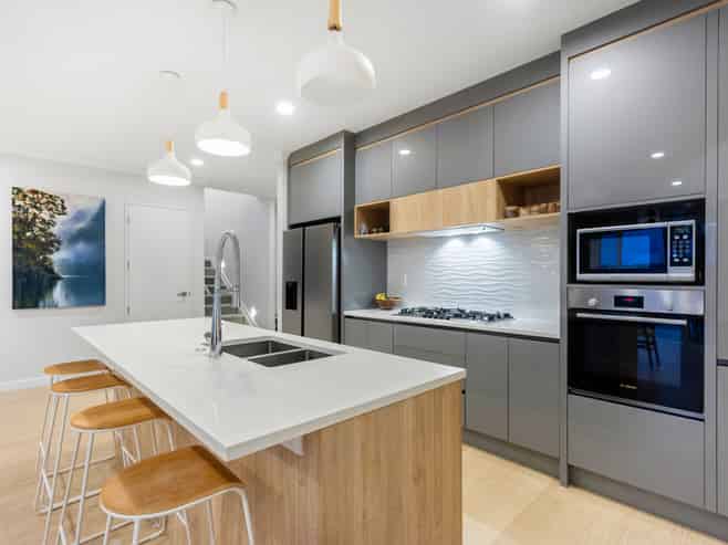 11 Tawatawa Street, Long Bay